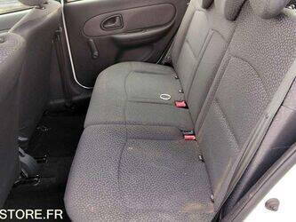2007-renault-clio-1460906-47711778