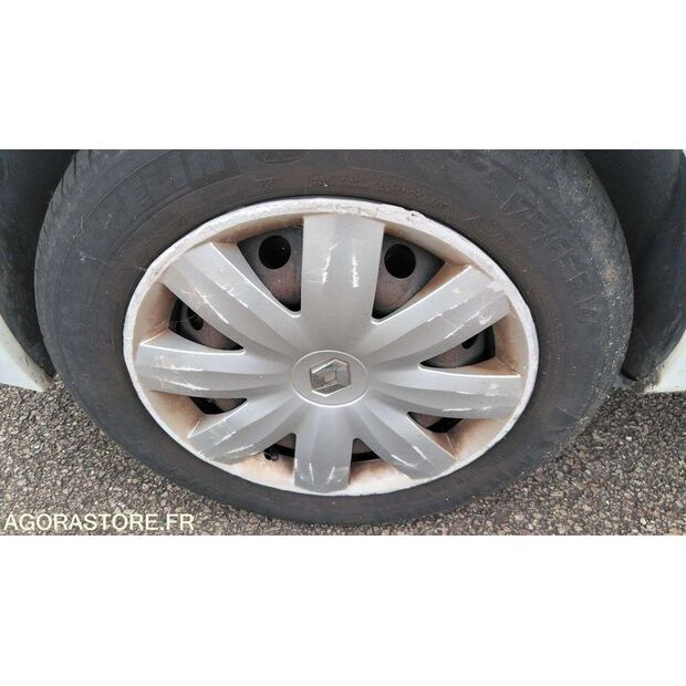 2007 Renault Clio-47711781