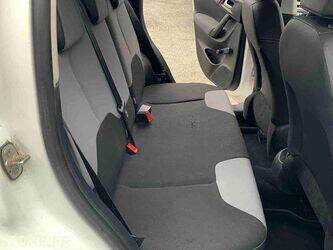 2011-citroen-c3-1460909-47711849