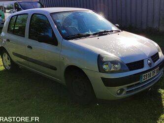 صورة ل سيارات 2004 رينو Clio