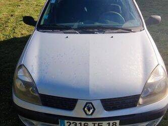 2004-renault-clio-1460911-47711937