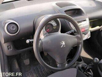 2013-peugeot-107-1460912-47711966