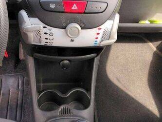 2013-peugeot-107-1460912-47711968
