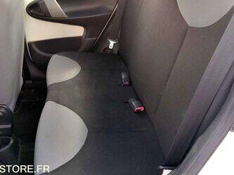 2013-peugeot-107-1460912-47711975