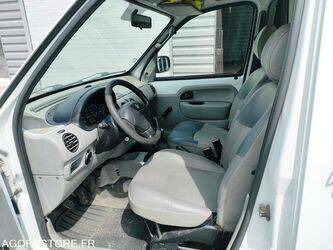 2002-renault-kangoo-1460914-47712010