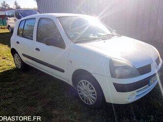 2005-renault-clio-1460915-47712035