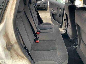2010-citroen-c3-1460918-47712109