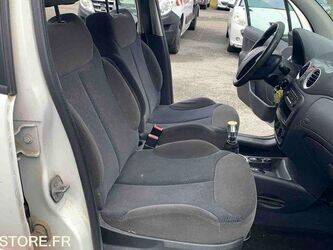 2010-citroen-c3-1460918-47712117