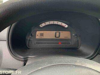 2010-citroen-c3-1460918-47712123