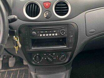 2010-citroen-c3-1460918-47712124