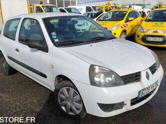 صورة ل سيارات 2006 رينو Clio