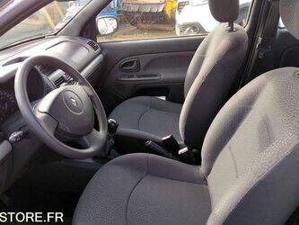 2006-renault-clio-1460919-47712187