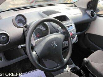 2011-peugeot-107-1460921-47712246