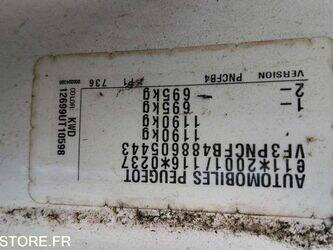 2011-peugeot-107-1460921-47712255
