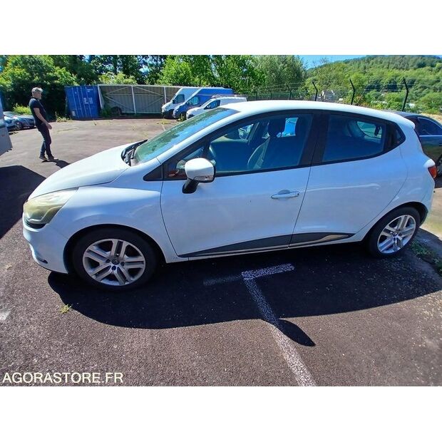 2016 Renault Clio-47712280