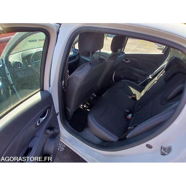 2016 Renault Clio-47712282