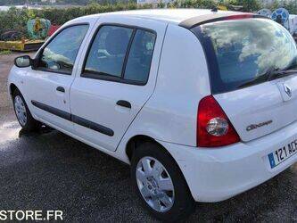 2008-renault-clio-1460933-47712623