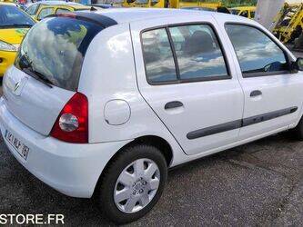 2008-renault-clio-1460933-47712624