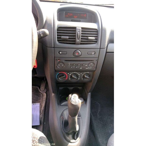 2008 رينو Clio-47712628
