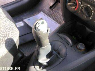 2008-renault-clio-1460933-47712630