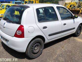 2008-renault-clio-1460939-47712783