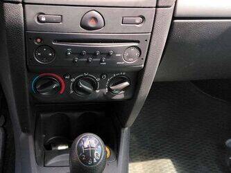 2008-renault-clio-1460939-47712789