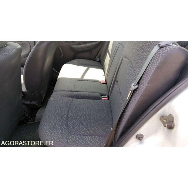 2008 Renault Clio-47712791