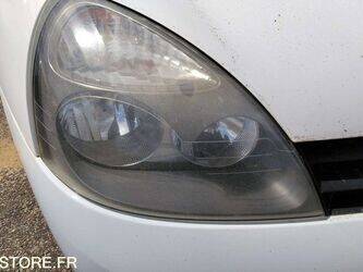2008-renault-clio-1460939-47712803