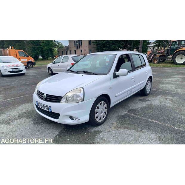 2009 Renault Clio-47712856