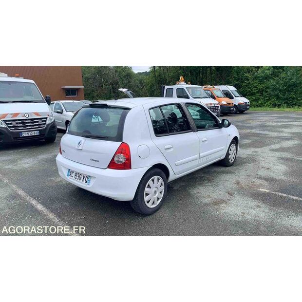 2009 Renault Clio-47712858