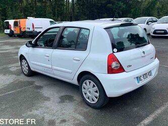 2009-renault-clio-1460941-47712859