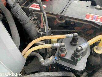 2009-renault-clio-1460941-47712861