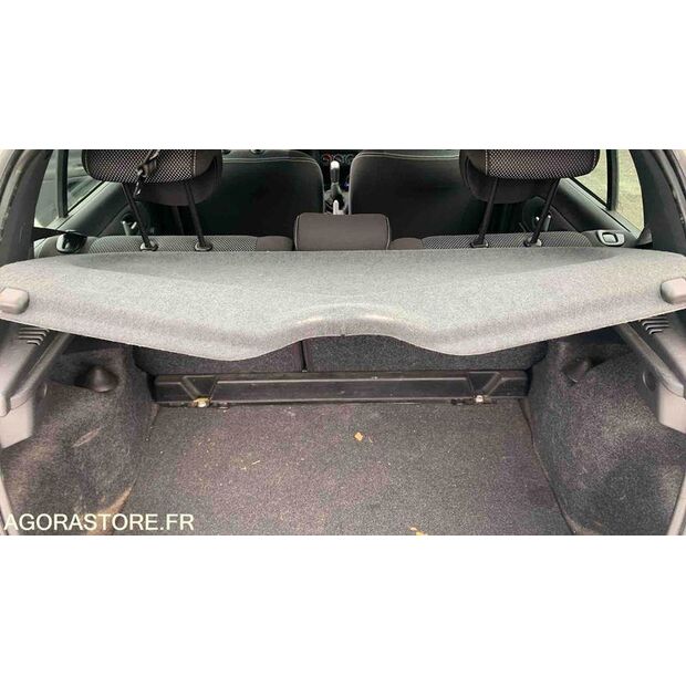 2009 Renault Clio-47712865