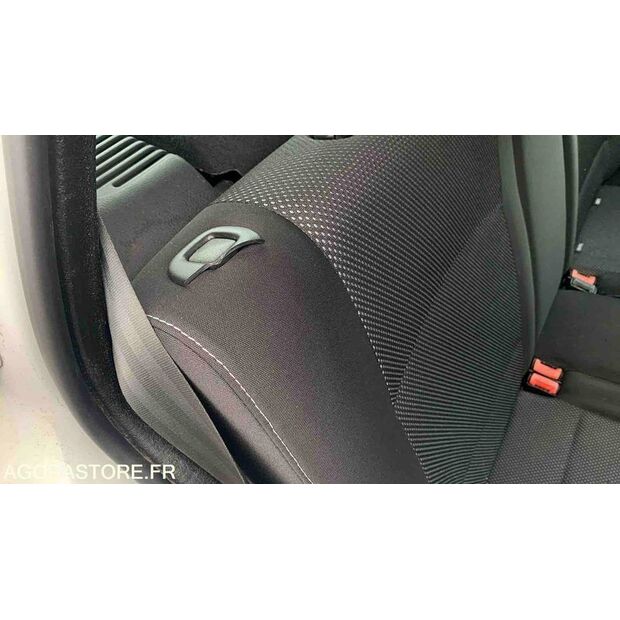2009 Renault Clio-47712871