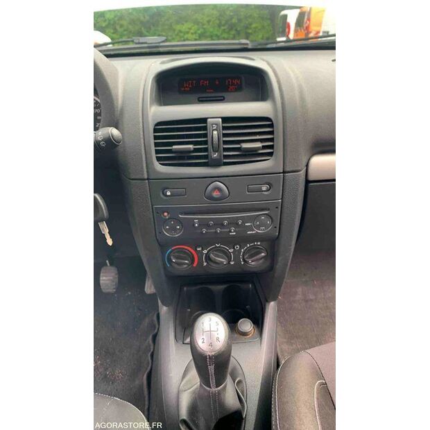 2009 Renault Clio-47712880