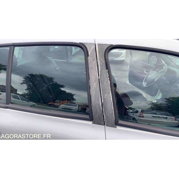 2009 Renault Clio-47712887