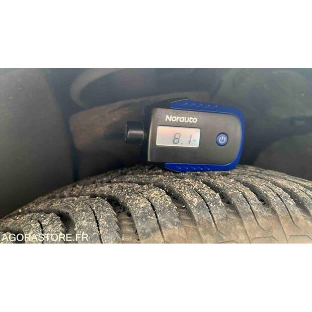 2009 Renault Clio-47712888