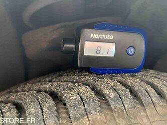 2009-renault-clio-1460941-47712888