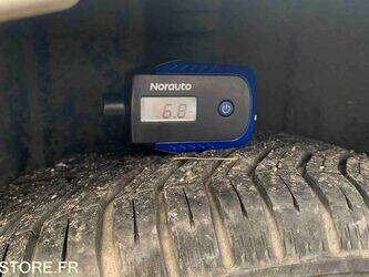2009-renault-clio-1460941-47712894