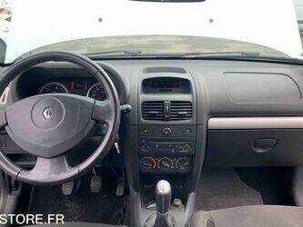 2009-renault-clio-1460941-47712897