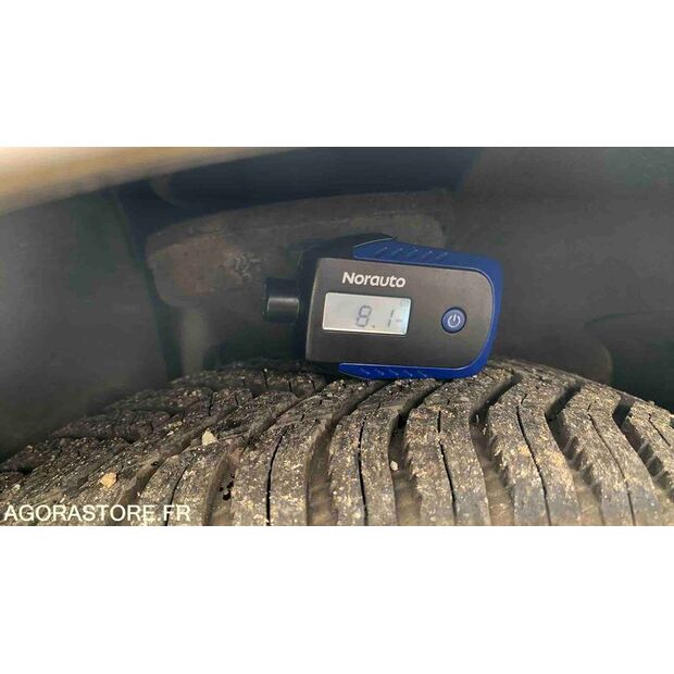 2009 Renault Clio-47712900