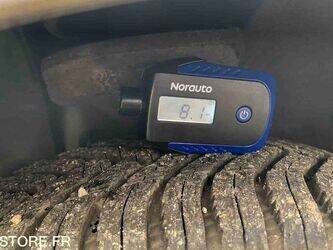 2009-renault-clio-1460941-47712900