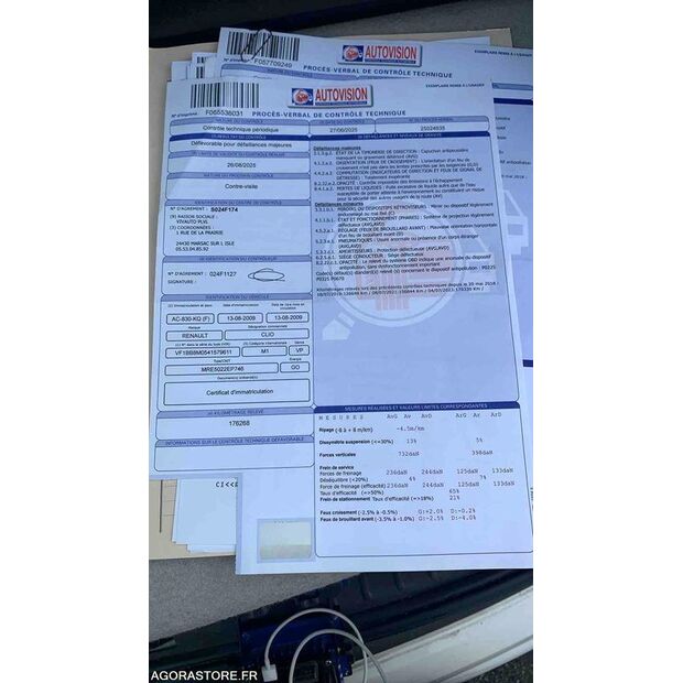 2009 Renault Clio-47712905