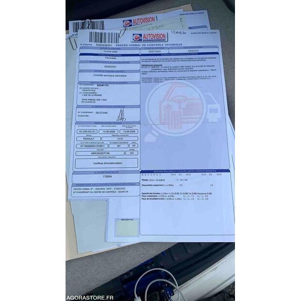 2009 Renault Clio-47712906