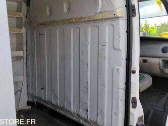 2005-renault-master-1460942-47712933