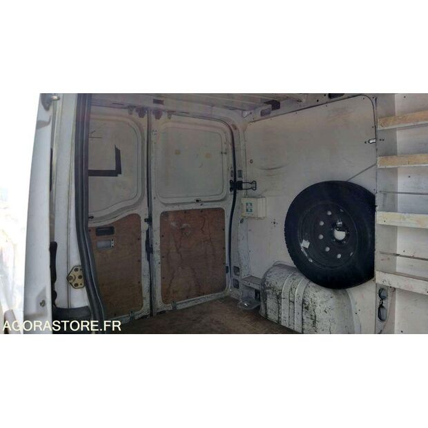 2005 Renault Master-47712958