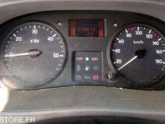 2005-renault-master-1460942-47712963