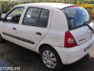 2007-renault-clio-1460943-47713005