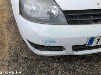 2007-renault-clio-1460943-47713026