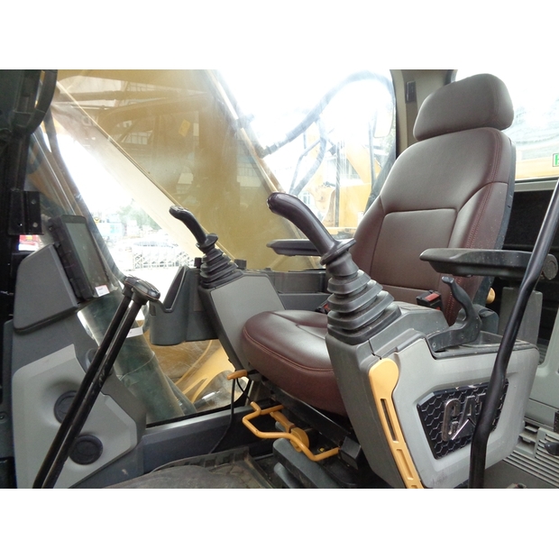 2025 Caterpillar 320GC-47716079
